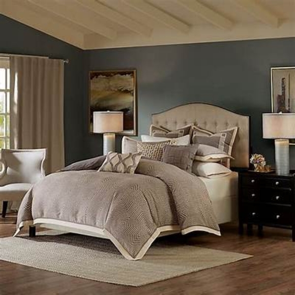 🛑🛑SOLD🛑🛑Madison Park Signature Shades of Grey 8pc oversize King Comforter - Picture 2 of 8